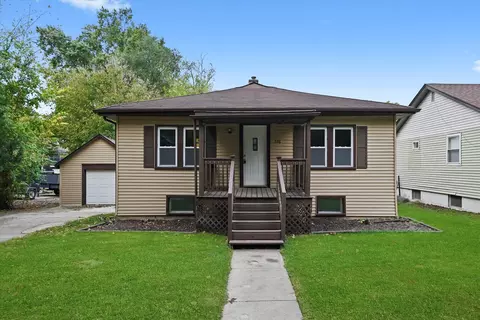 226 N Wilmette Ave, Westmont, IL 60559