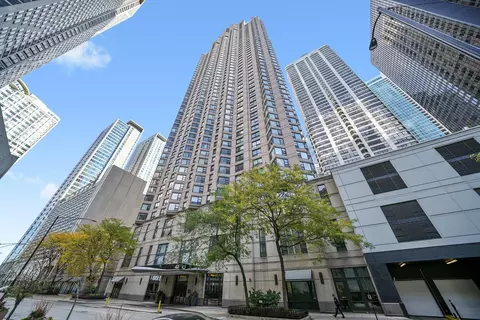 401 E Ontario St #2203, Chicago, IL 60611