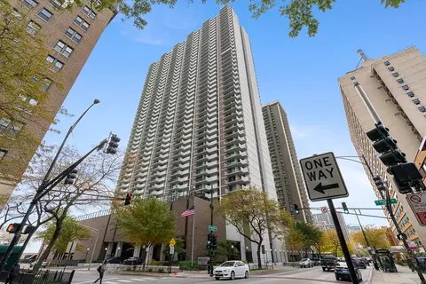 6033 N Sheridan Rd #8E, Chicago, IL 60660