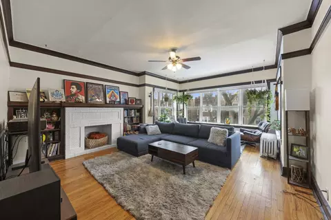 Living - Undisclosed, Chicago, IL 60625 photo 4 of 9
