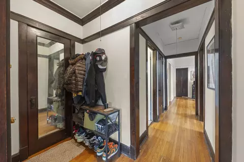 Entry Way - Undisclosed, Chicago, IL 60625 photo 4 of 6