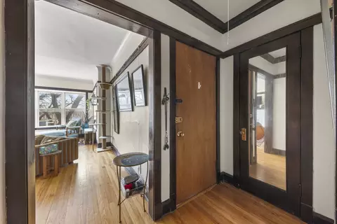 Entry Way - Undisclosed, Chicago, IL 60625 photo 5 of 6