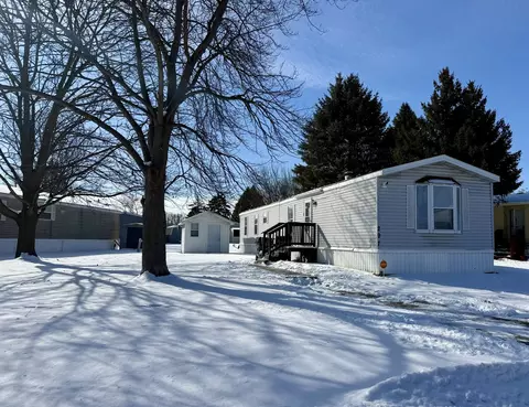 297 Pattie Ln, Lynwood, IL 60411