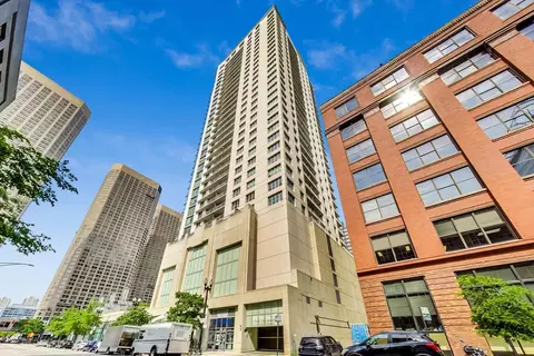 125 S Jefferson St #1810, Chicago, IL 60661