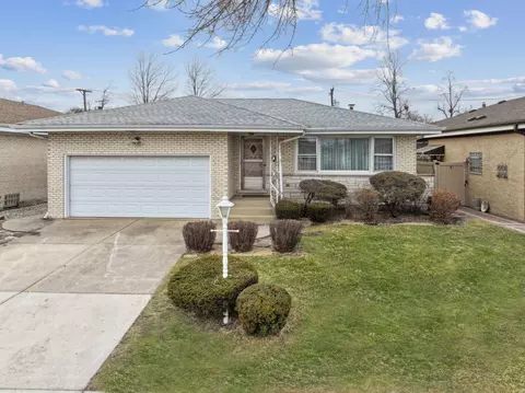 8300 W Balmoral Ave, Chicago, IL 60656