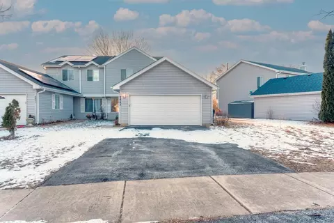 2843 Dorothy Dr, Aurora, IL 60504