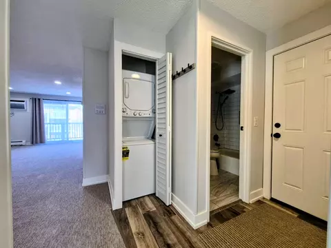 Entry Way - 239 Gregory St #8, Aurora, IL 60504 photo 2 of 2