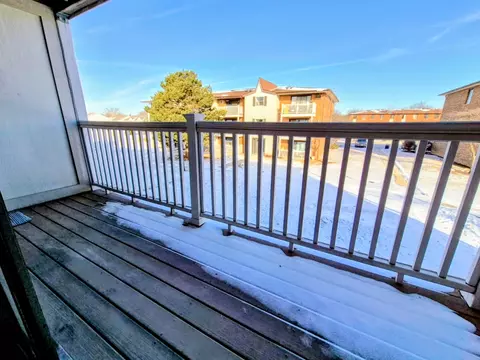 Exterior - 239 Gregory St #8, Aurora, IL 60504 photo 2 of 3