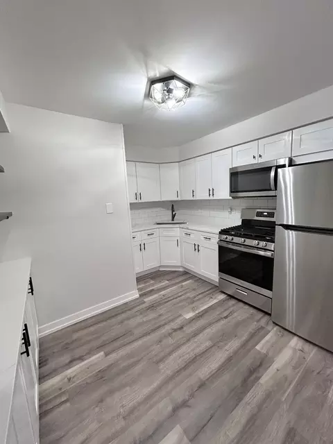 Kitchen - 239 Gregory St #8, Aurora, IL 60504 photo 2 of 2