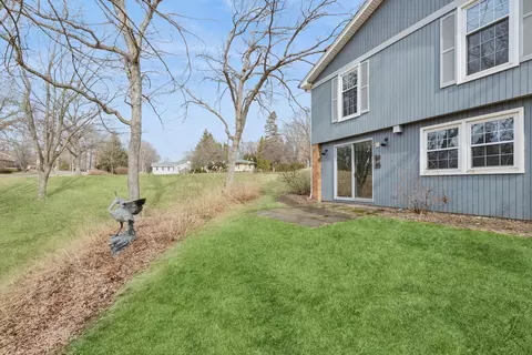 Exterior - 4610 34th Ave, Moline, IL 61265 photo 4 of 6