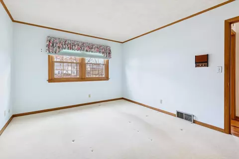 Bedroom - 4610 34th Ave, Moline, IL 61265 photo 1 of 7