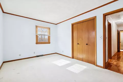 Bedroom - 4610 34th Ave, Moline, IL 61265 photo 5 of 7