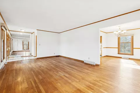 Living - 4610 34th Ave, Moline, IL 61265 photo 4 of 6