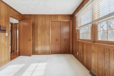 Bedroom - 4610 34th Ave, Moline, IL 61265 photo 7 of 7