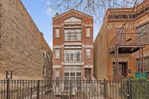 3619 N Damen Ave #3, Chicago, IL 60618
