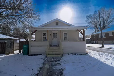 806 Woods Ave, Joliet, IL 60436