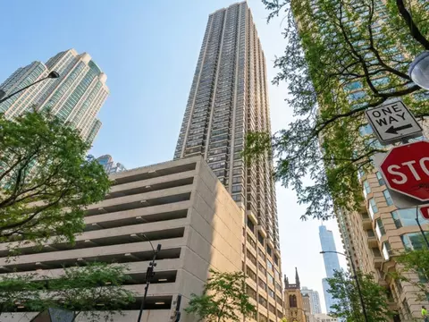 30 E Huron St #2010, Chicago, IL 60611