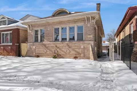 7944 S Blackstone Ave, Chicago, IL 60619