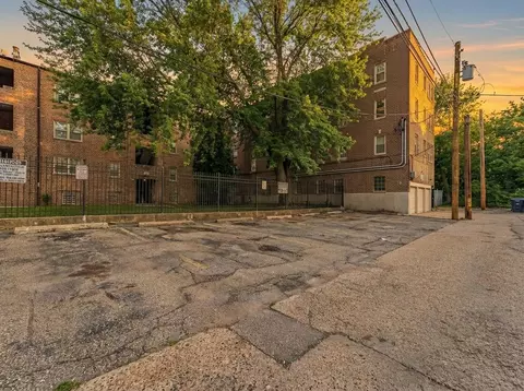 Exterior - 205 Custer Ave #2, Evanston, IL 60202 photo 2 of 3