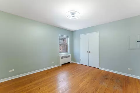 Bedroom - 205 Custer Ave #2, Evanston, IL 60202 photo 2 of 2