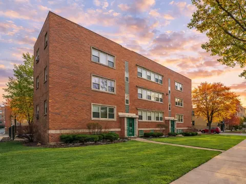 205 Custer Ave #2, Evanston, IL 60202