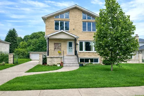 7332 Beloit Ave, Bridgeview, IL 60455