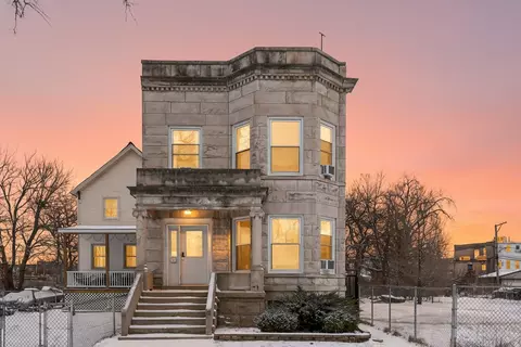 7027 S Harper Ave, Chicago, IL 60637