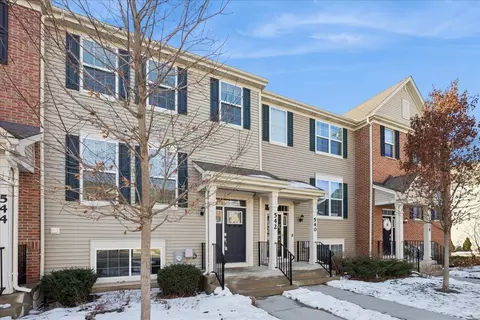 542 Cimmaron Cir, Crystal Lake, IL 60012