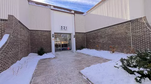 521 73rd St #105, Downers Grove, IL 60516