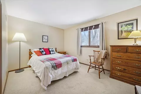 Bedroom - 1607 Stoddard Ave, Wheaton, IL 60187 photo 3 of 5