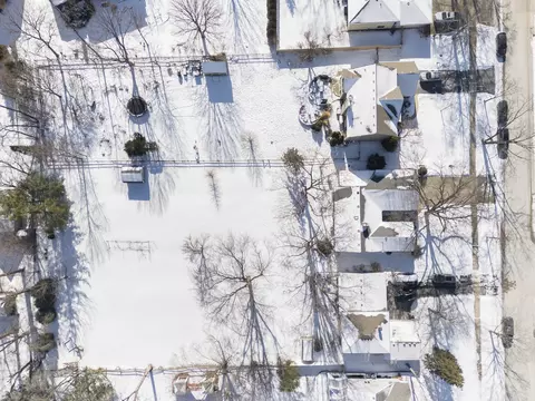 View/Area - 1607 Stoddard Ave, Wheaton, IL 60187 photo 1 of 4