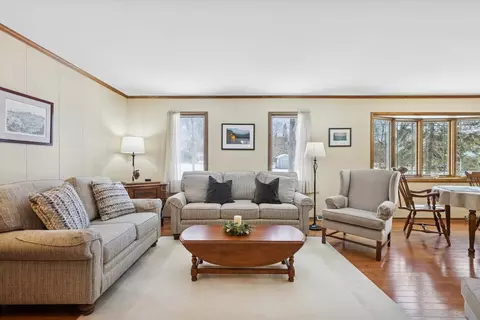 Living - 1607 Stoddard Ave, Wheaton, IL 60187 photo 1 of 5