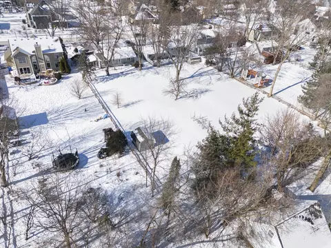 View/Area - 1607 Stoddard Ave, Wheaton, IL 60187 photo 2 of 4