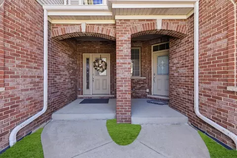 Exterior - 317 Nicole Way, Itasca, IL 60143 photo 2 of 3