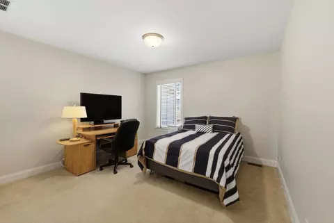 Bedroom - 317 Nicole Way, Itasca, IL 60143 photo 5 of 6