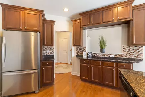 Kitchen - 317 Nicole Way, Itasca, IL 60143 photo 2 of 3