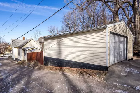 Exterior - 162 6th Ave, Moline, IL 61265 photo 7 of 7