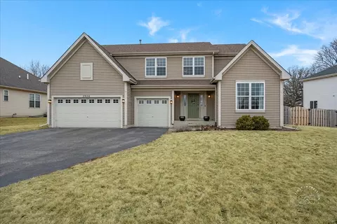 2924 Bauer Rd, North Aurora, IL 60542