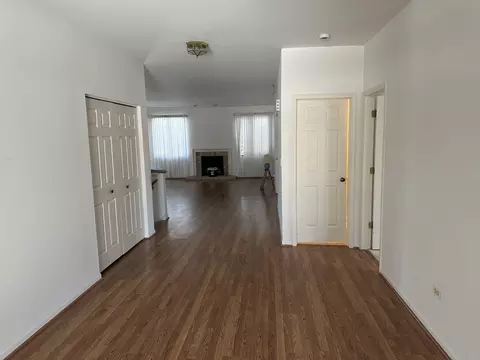 Entry Way - 610 Golfers Ln, Bartlett, IL 60103 photo 2 of 2
