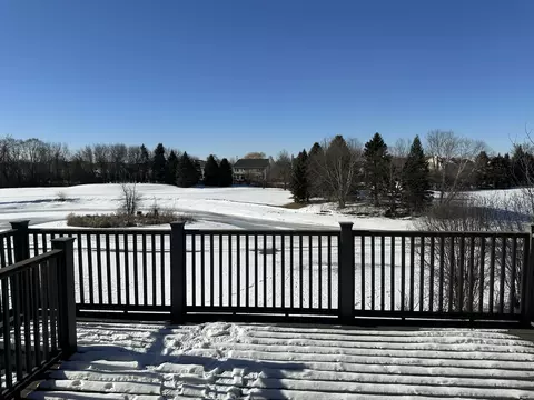 Exterior - 610 Golfers Ln, Bartlett, IL 60103 photo 4 of 5