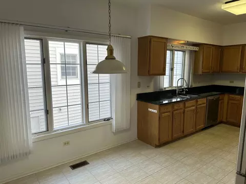 Kitchen - 610 Golfers Ln, Bartlett, IL 60103 photo 1 of 4