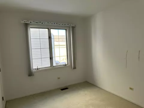 Bedroom - 610 Golfers Ln, Bartlett, IL 60103 photo 2 of 2