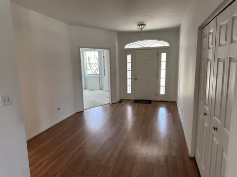 Entry Way - 610 Golfers Ln, Bartlett, IL 60103 photo 1 of 2