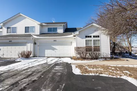 1693 Waterford Rd, North Aurora, IL 60542