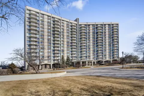 Undisclosed, Oak Brook, IL 60523