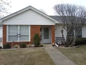 7216 Wheaton Ln, Fox Lake, IL 60020