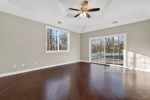 Living - 3003 Keene Ave, Mchenry, IL 60050 photo 4 of 4
