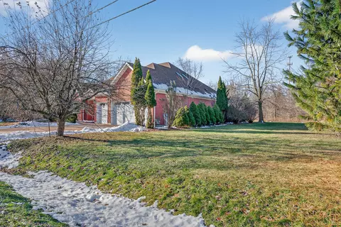Exterior - 3003 Keene Ave, Mchenry, IL 60050 photo 5 of 9