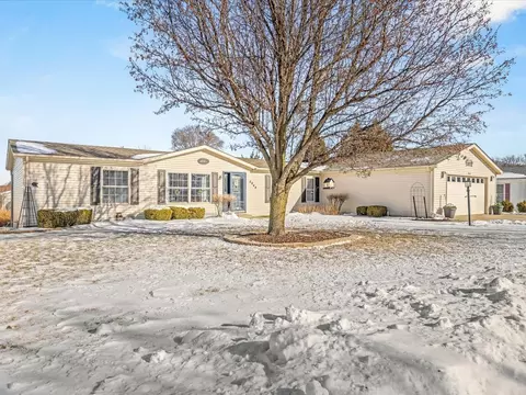 5644 Buttercup Ln, Machesney Park, IL 61115