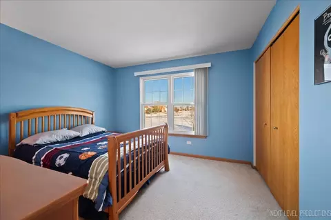 Bedroom - 1910 Crestview Dr, Plainfield, IL 60586 photo 3 of 5